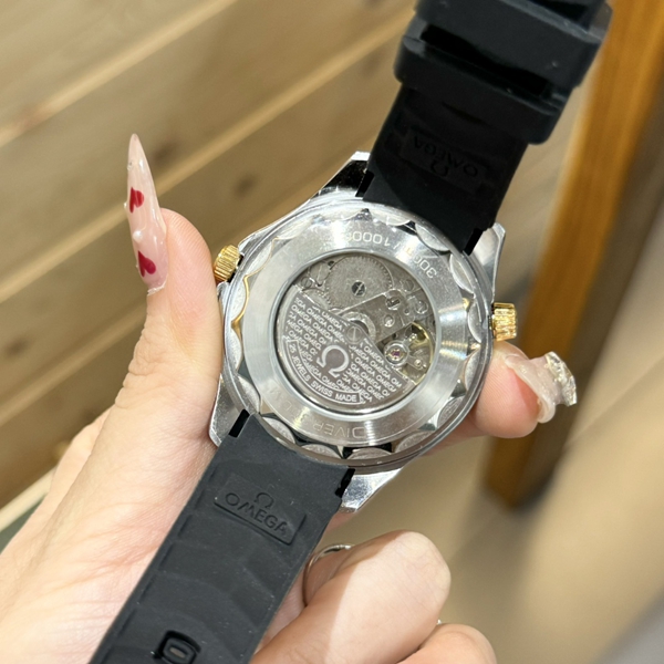 ブランド時計全体デザイン